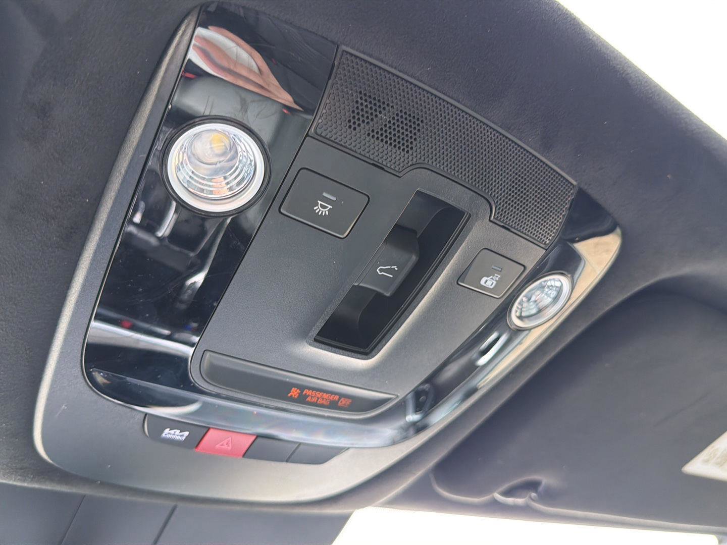 Used 2024 Kia Sorento SX Prestige w/ Sage Leather Package image 30