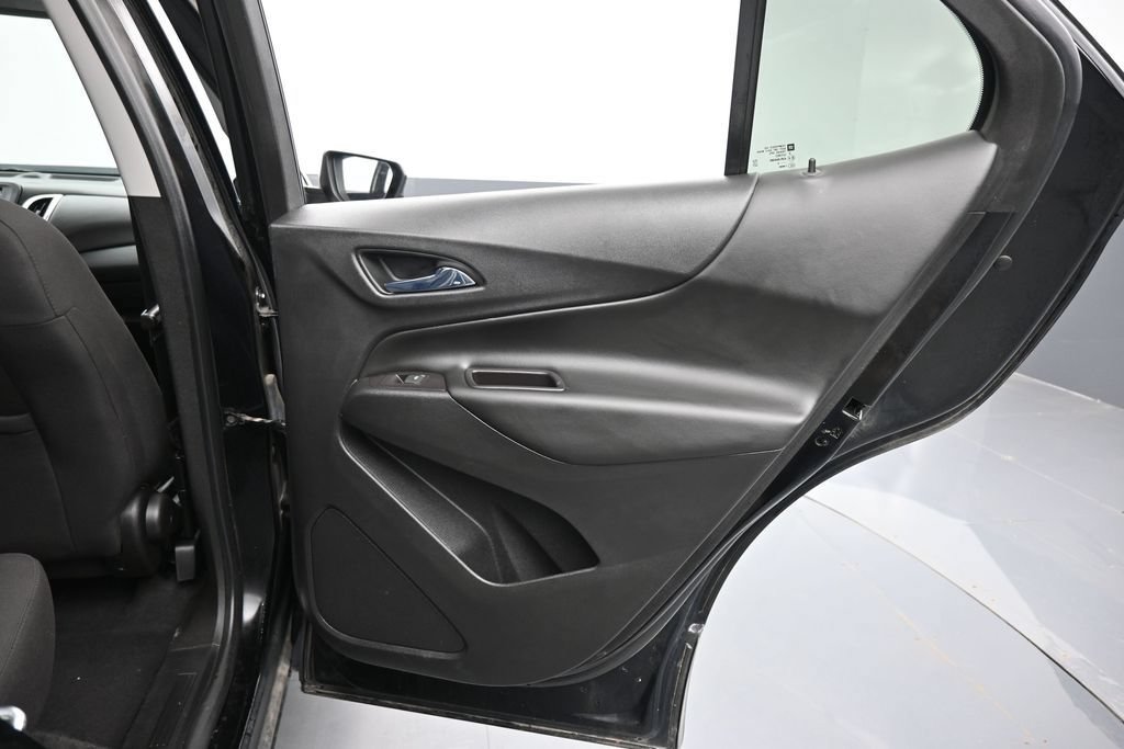 Used 2020 Chevrolet Equinox LT FWD image 32