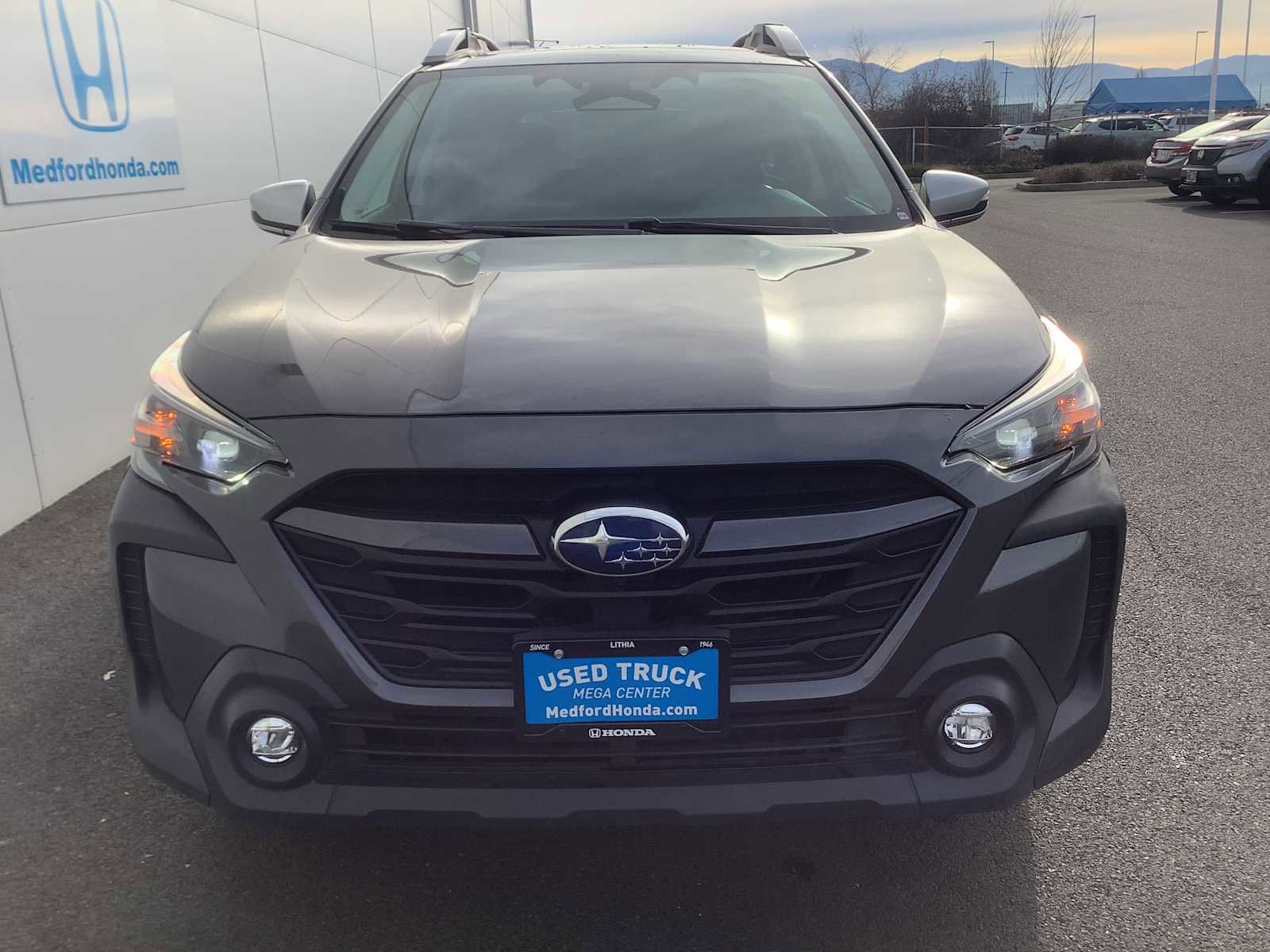 Used 2023 Subaru Outback Touring image 9