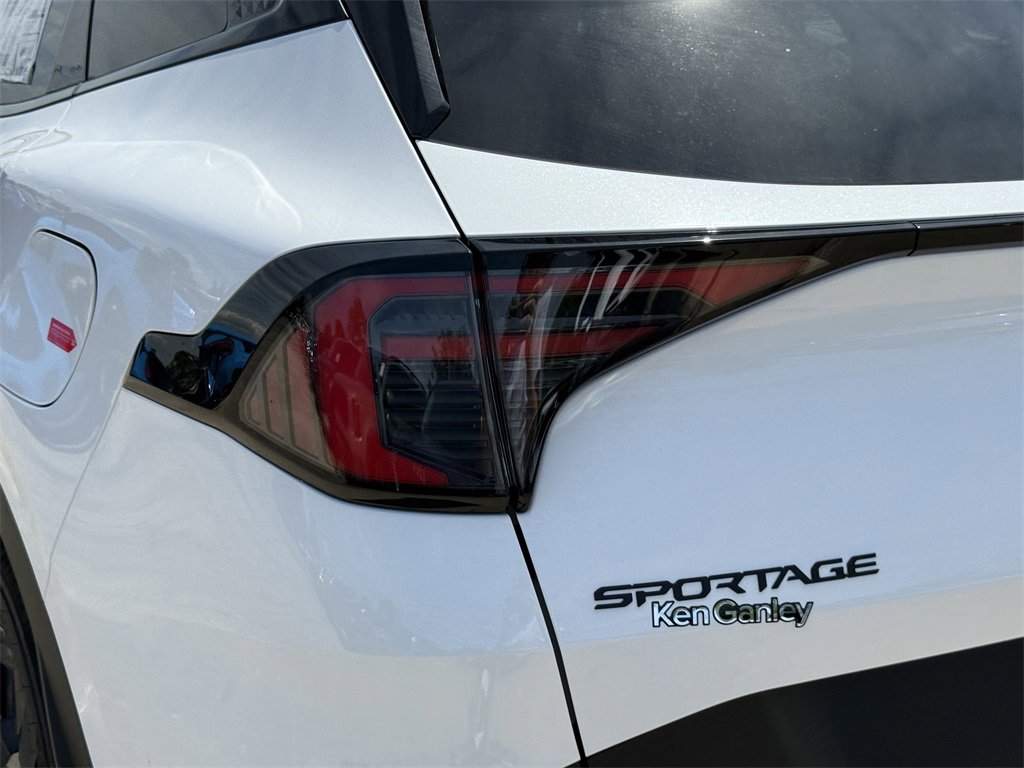 New 2026 Kia Sportage X-Line w/ X-Line Technology Package image 11