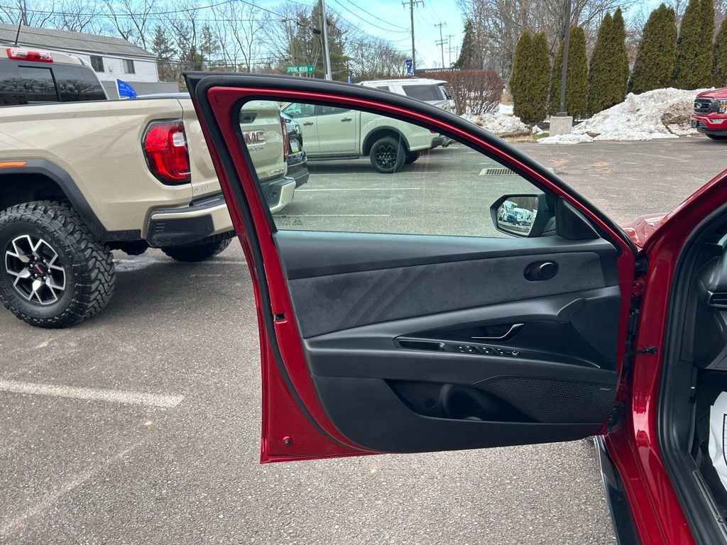 Used 2024 Hyundai Elantra N image 12