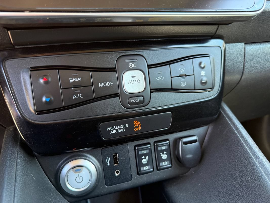 Used 2018 Nissan Leaf SL w/ SL Technology Package FWD image 32