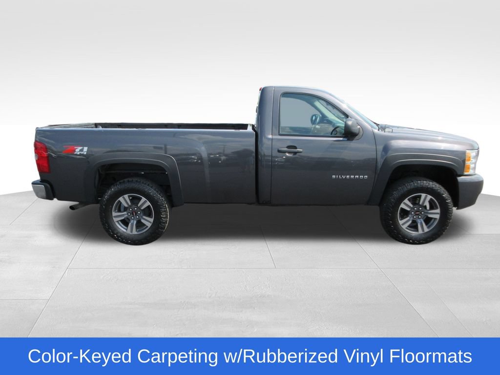 Used 2011 Chevrolet Silverado 1500 LT w/ Interior Plus Package AWD/4WD image 6