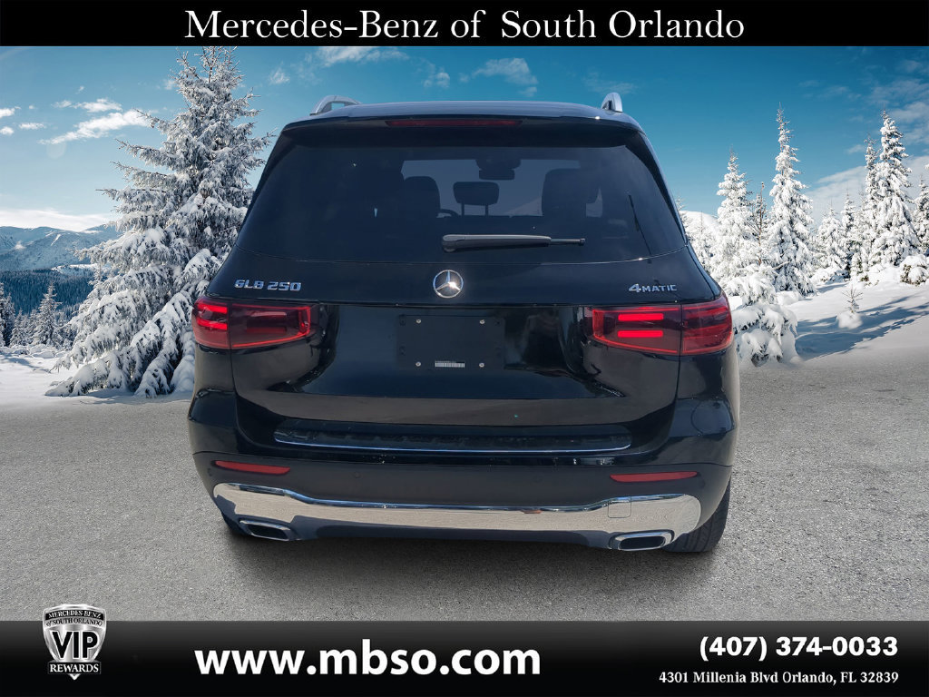 Used 2024 Mercedes-Benz GLB 250 4MATIC image 3