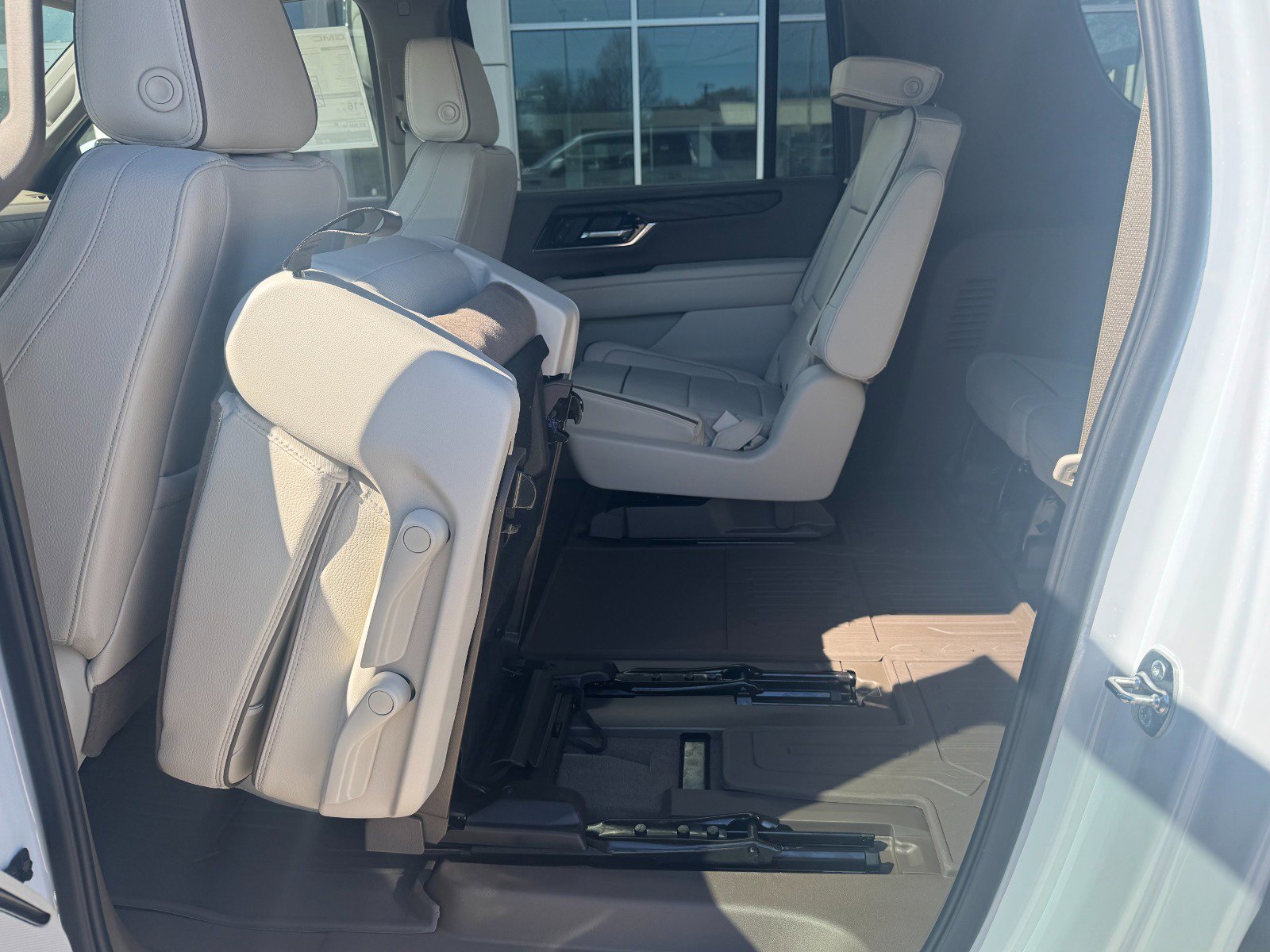 New 2026 GMC Yukon XL Denali w/ LPO, Floor Liner Package image 17