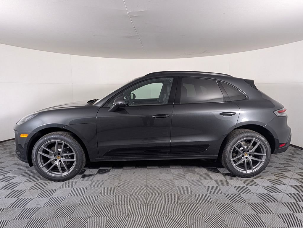 New 2026 Porsche Macan image 4