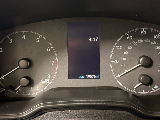 Used 2023 Toyota Corolla Cross LE image 19