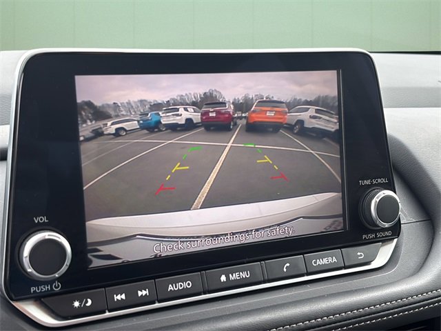 Used 2024 Nissan Rogue SV image 30