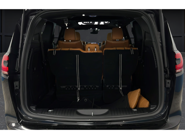 Used 2023 Chrysler Pacifica Pinnacle FWD image 27
