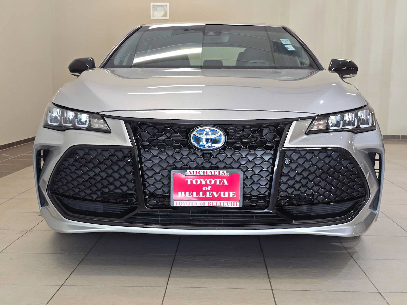 Certified 2020 Toyota Avalon XSE w/ All Weather Liner Package FWD image 6