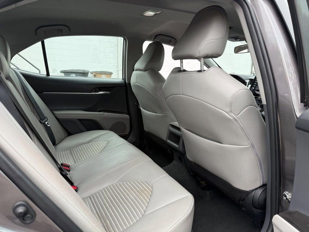 Used 2023 Toyota Camry SE image 11