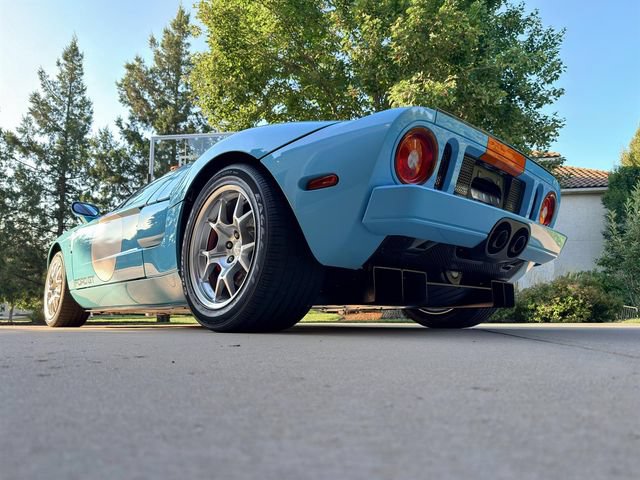 Used 2006 Ford GT RWD image 27