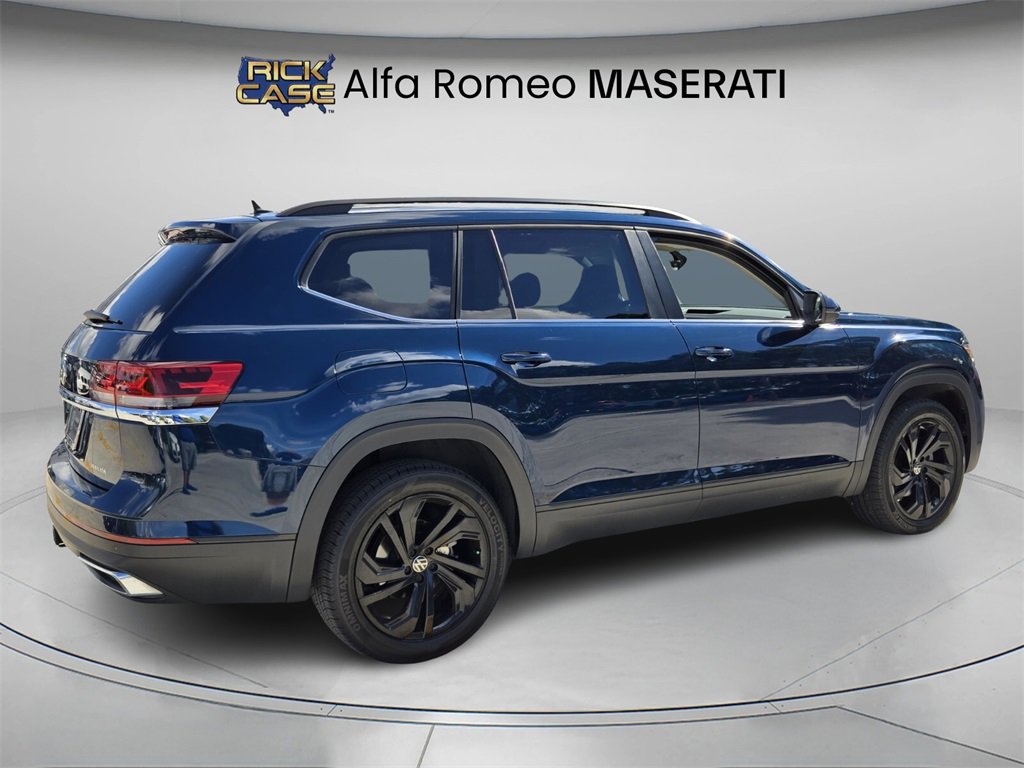 Used 2023 Volkswagen Atlas SE w/ Black Wheel Package image 7