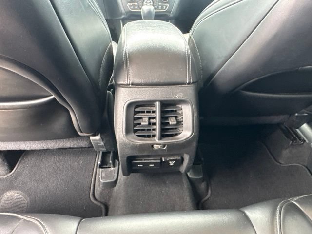 Certified 2020 Jeep Cherokee Latitude Plus w/ Comfort/Convenience Group FWD image 11