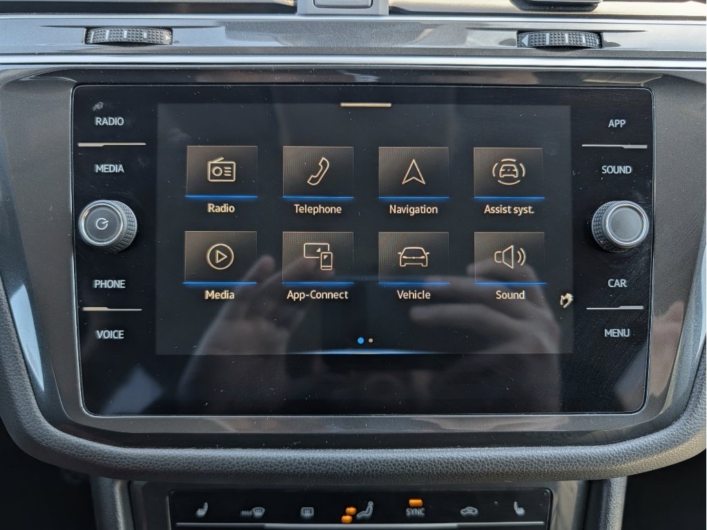 Used 2024 Volkswagen Tiguan SE image 26