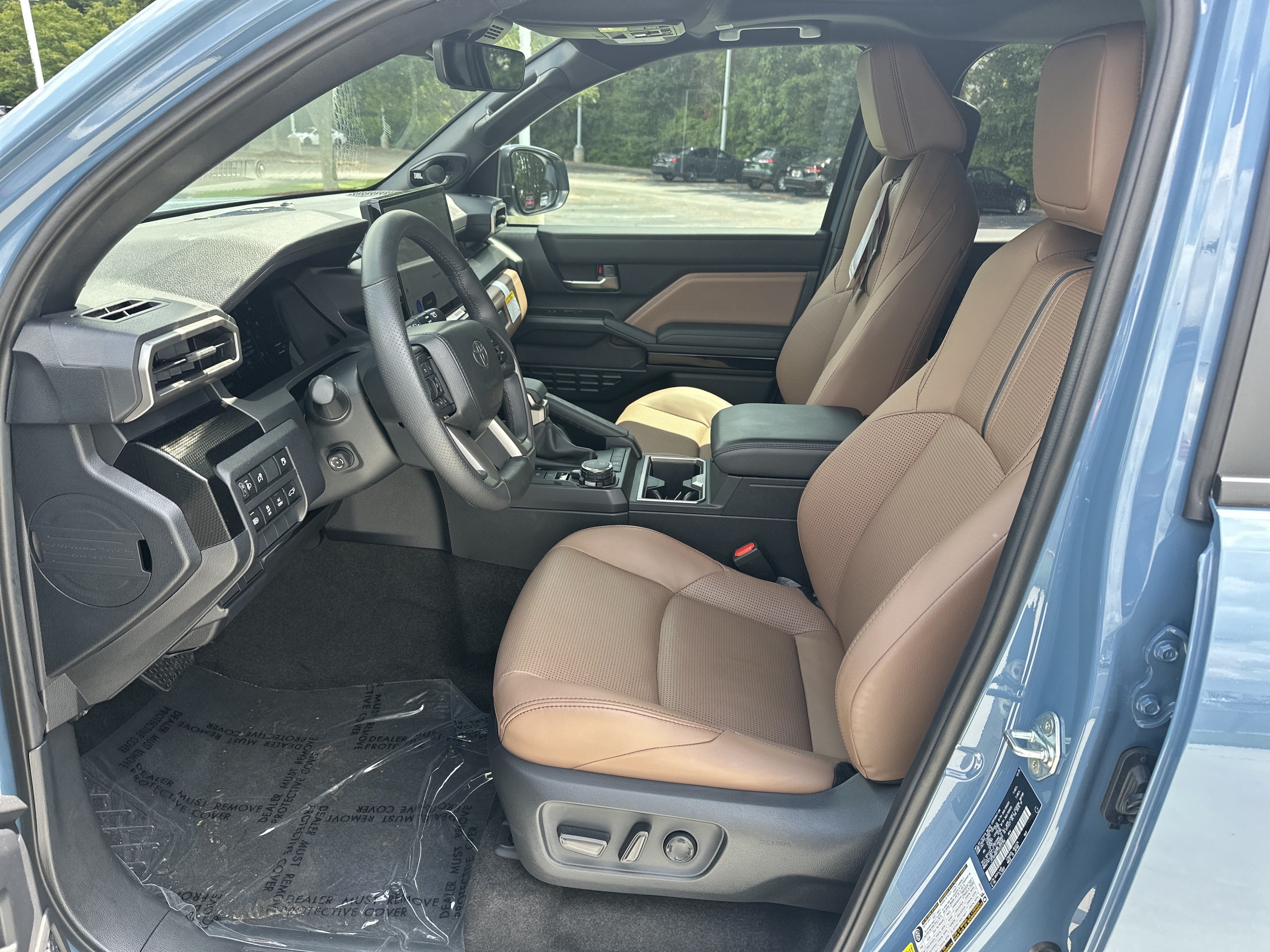 Certified 2025 Toyota 4Runner Limited AWD/4WD image 16