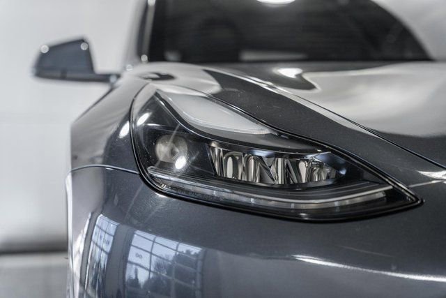 Used 2023 Tesla Model 3 Standard Range image 9