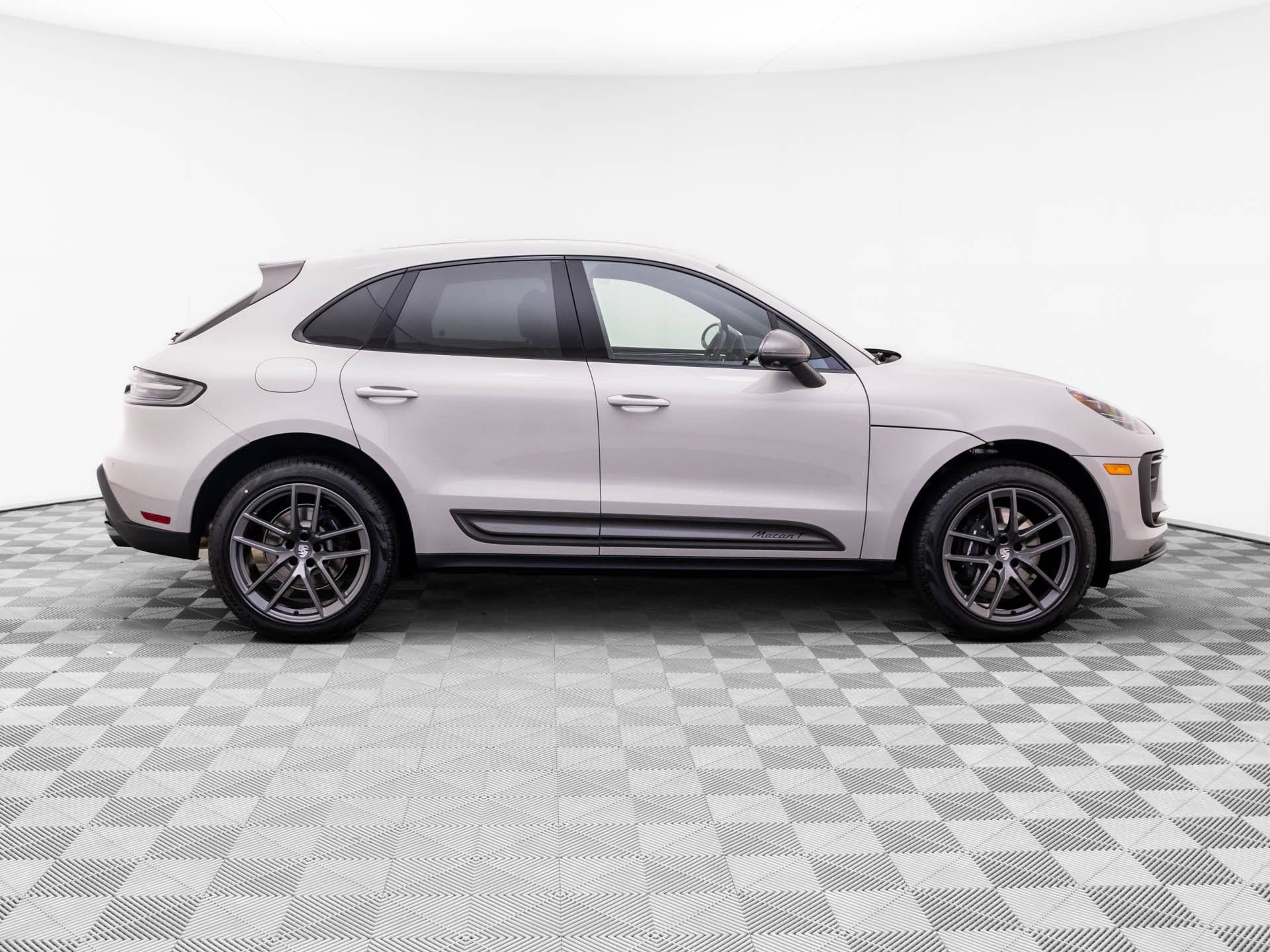New 2026 Porsche Macan Turbo AWD/4WD image 7