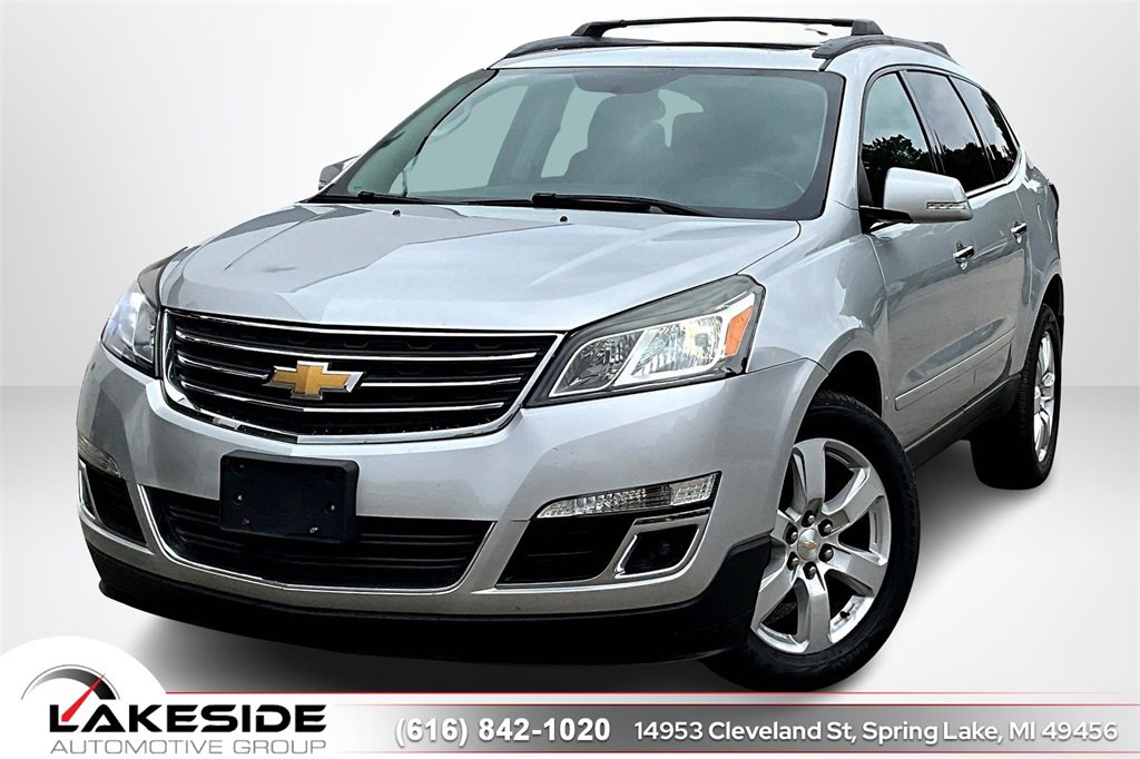 Used 2017 Chevrolet Traverse LT w/ Style and Technology Package image 1