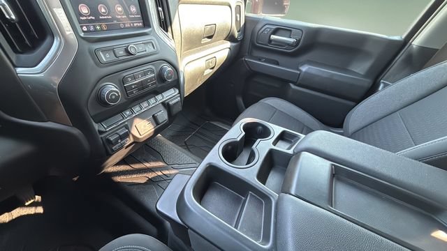 Used 2022 Chevrolet Silverado 2500 Custom w/ Custom Value Package AWD/4WD image 15