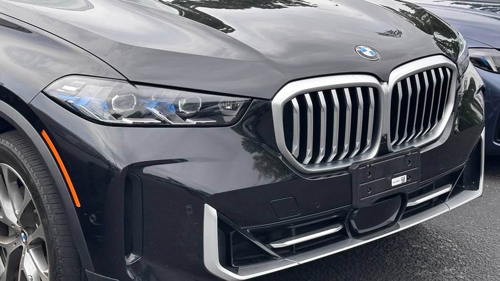 Used 2025 BMW X5 sDrive40i w/ Climate Comfort Package RWD image 2