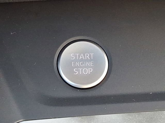 Used 2020 Audi Q3 2.0T Premium image 25