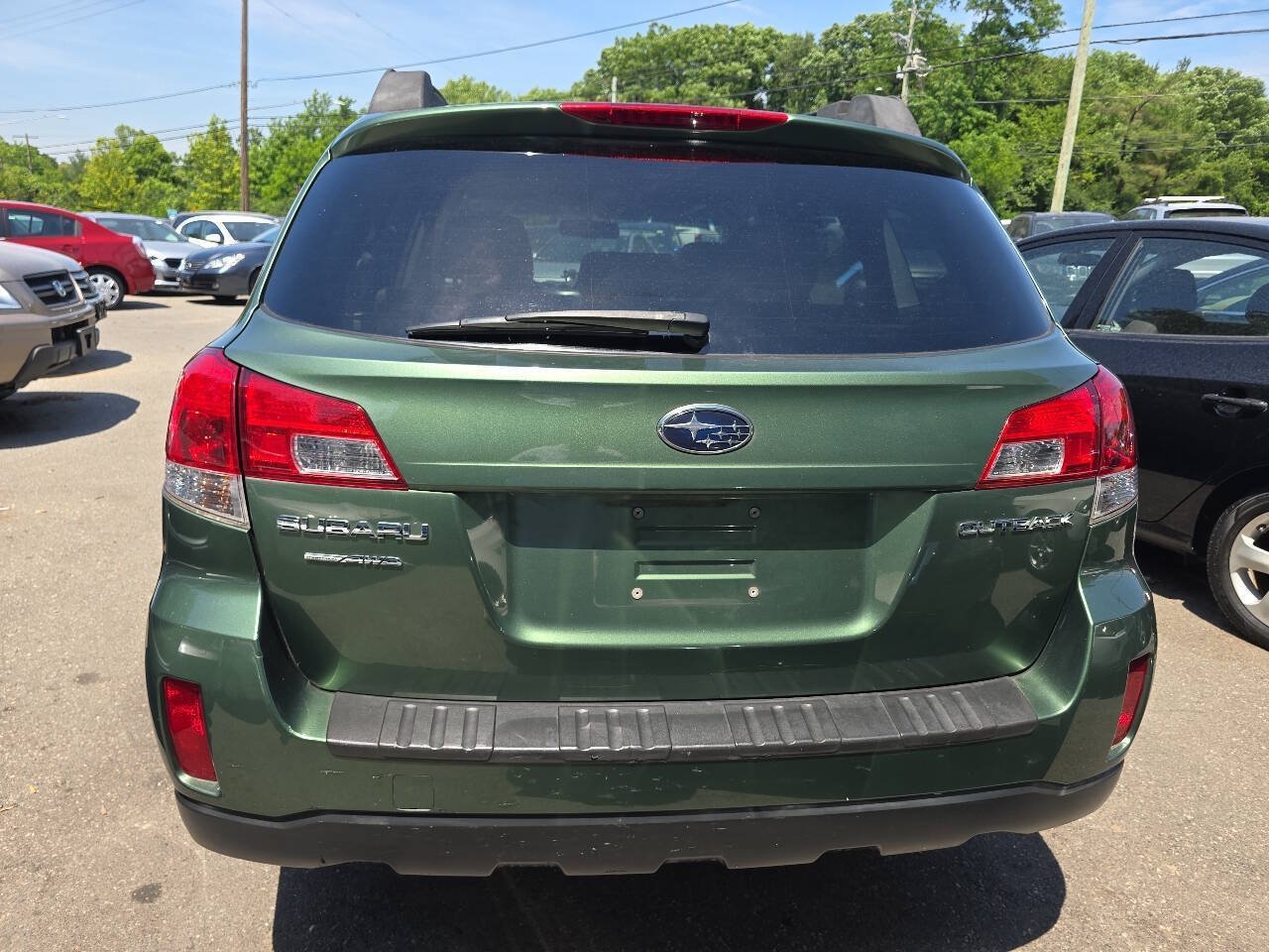 Used 2013 Subaru Outback 2.5i Premium w/ All-Weather Pkg AWD/4WD image 5