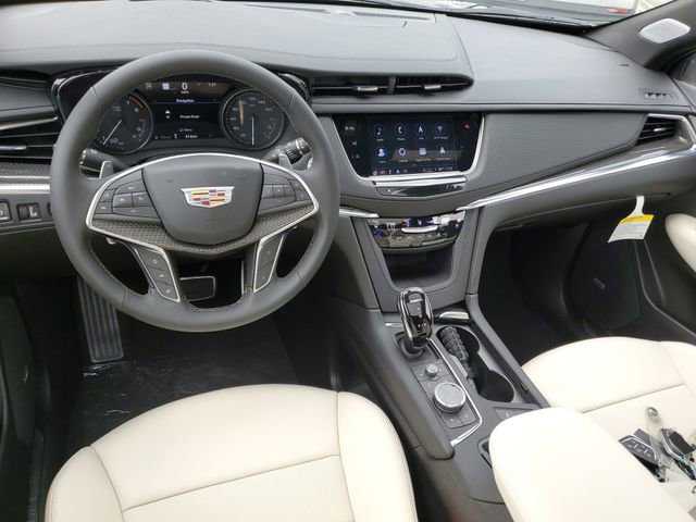 New 2025 Cadillac XT5 Sportv w/ Technology Package image 9