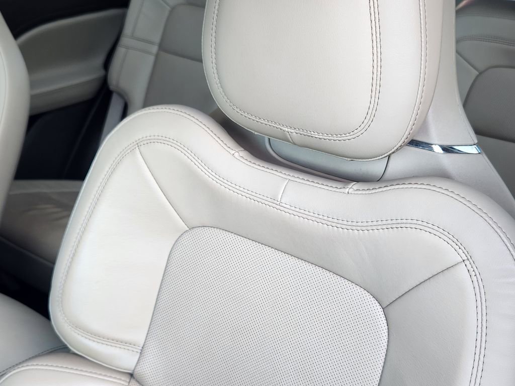 Used 2020 Lincoln Aviator Reserve w/ Equipment Group 202A image 14