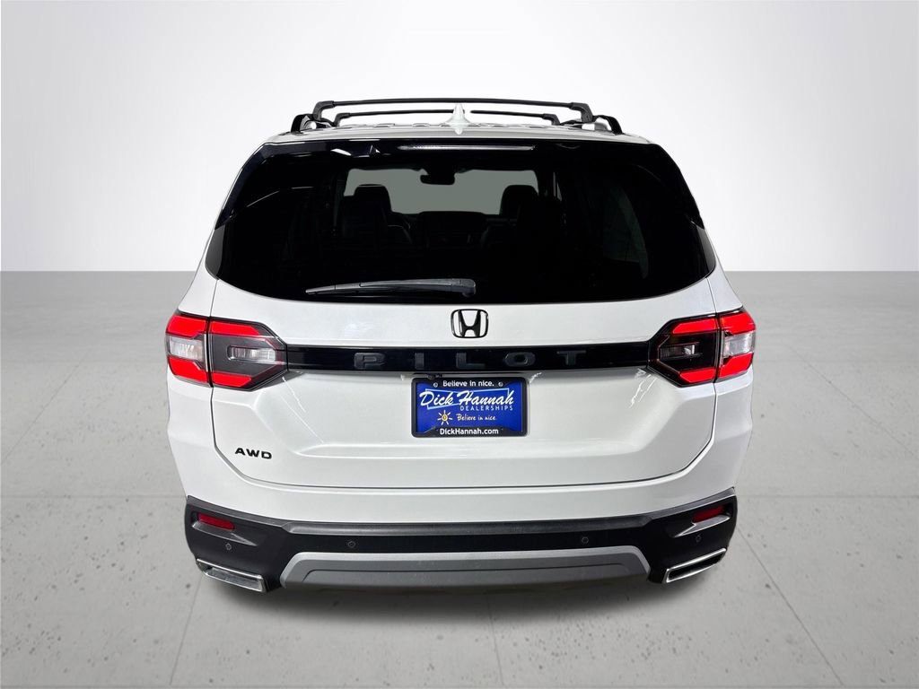 Used 2023 Honda Pilot Elite image 7