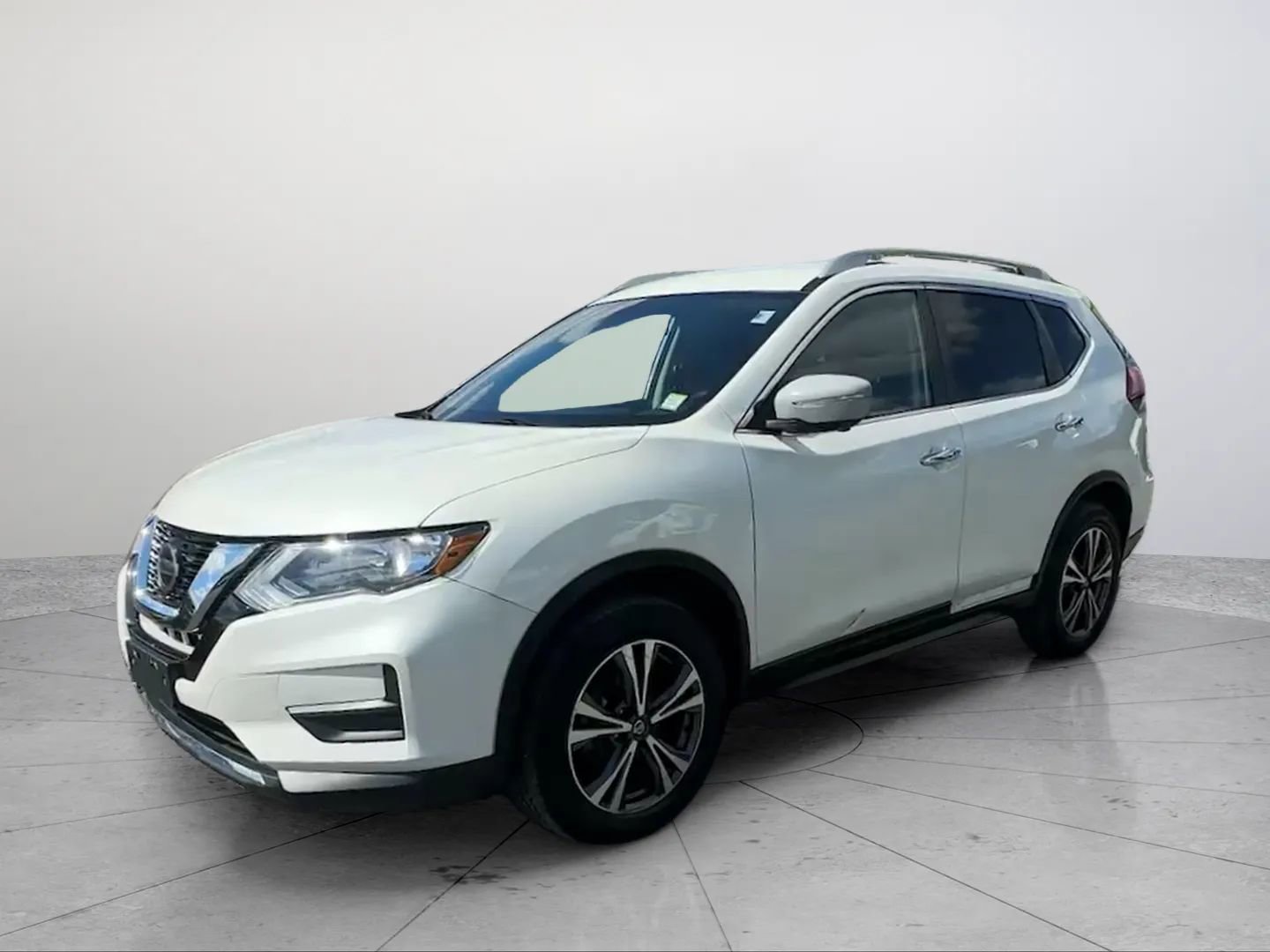 Used 2019 Nissan Rogue SV w/ Premium Package AWD/4WD image 1