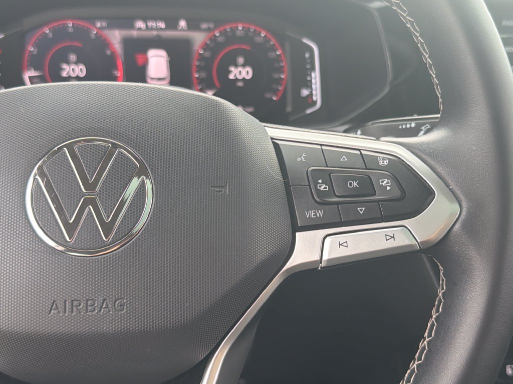Certified 2022 Volkswagen Taos SEL AWD/4WD image 12