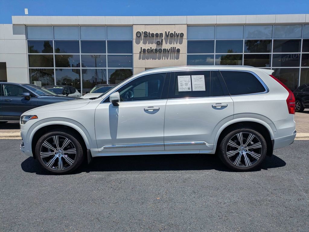 Certified 2022 Volvo XC90 T6 Inscription w/ Advanced Package AWD/4WD image 3