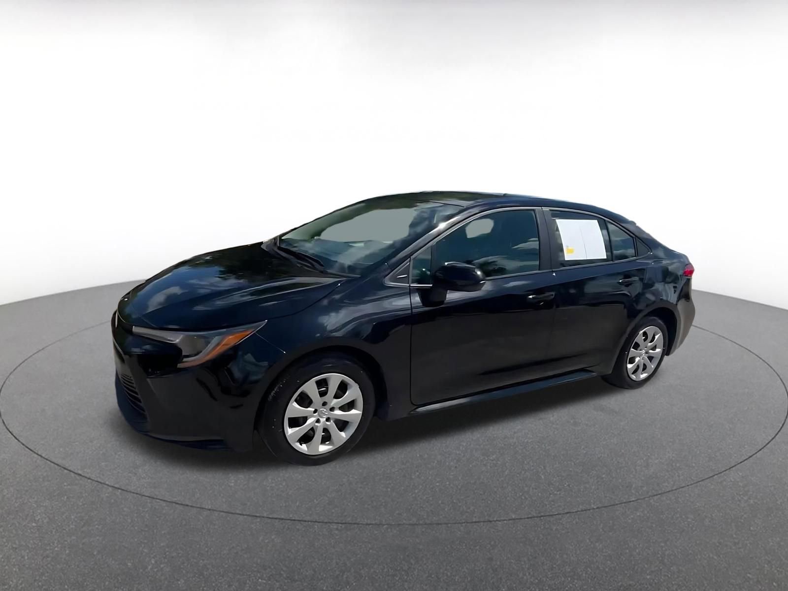 Used 2025 Toyota Corolla LE FWD image 8