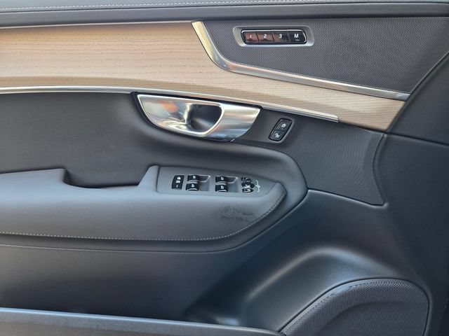 New 2026 Volvo XC90 B5 Core AWD/4WD image 36