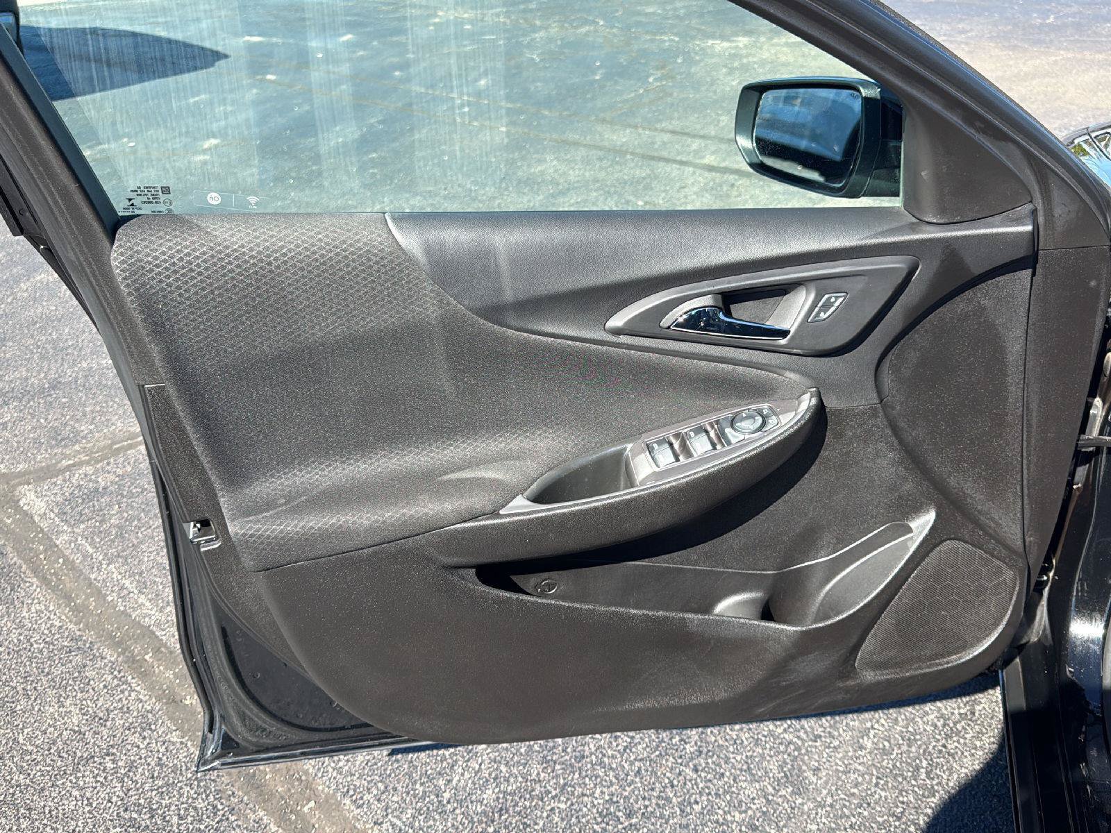 Used 2025 Chevrolet Malibu LT FWD image 20