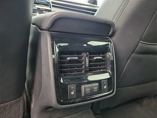 Used 2019 Toyota Avalon Touring FWD image 13