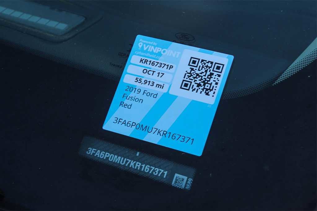 Used 2019 Ford Fusion SEL image 27