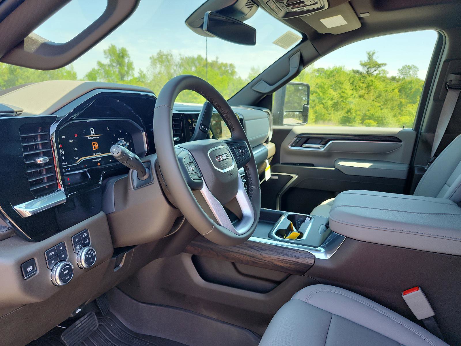 New 2025 GMC Sierra 2500 SLT w/ SLT Premium Package image 15