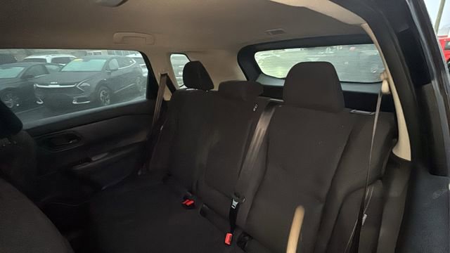 Used 2024 Nissan Rogue S image 31