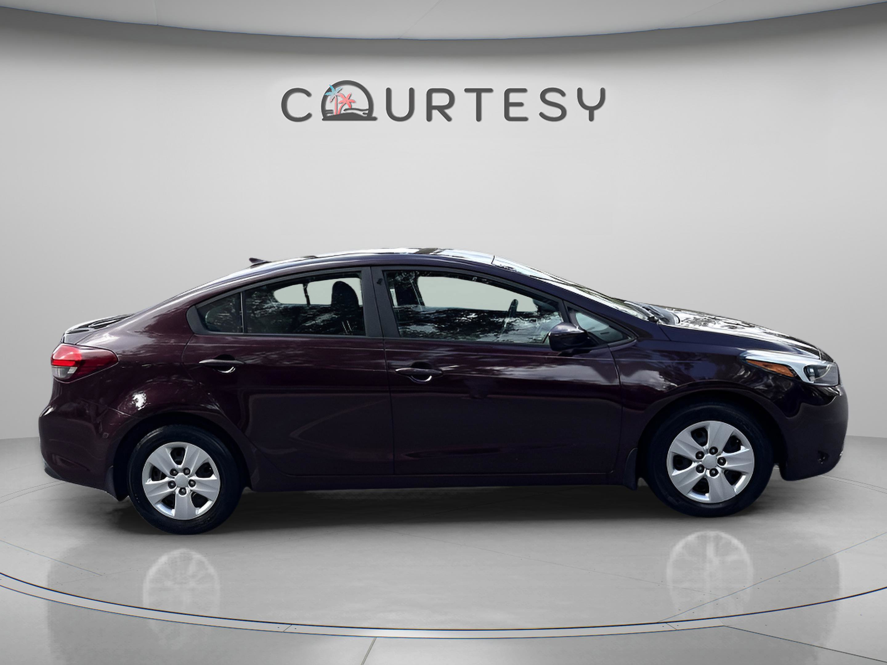 Used 2017 Kia Forte LX FWD image 8