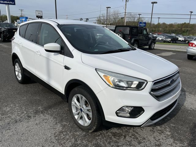 Used 2017 Ford Escape SE image 11
