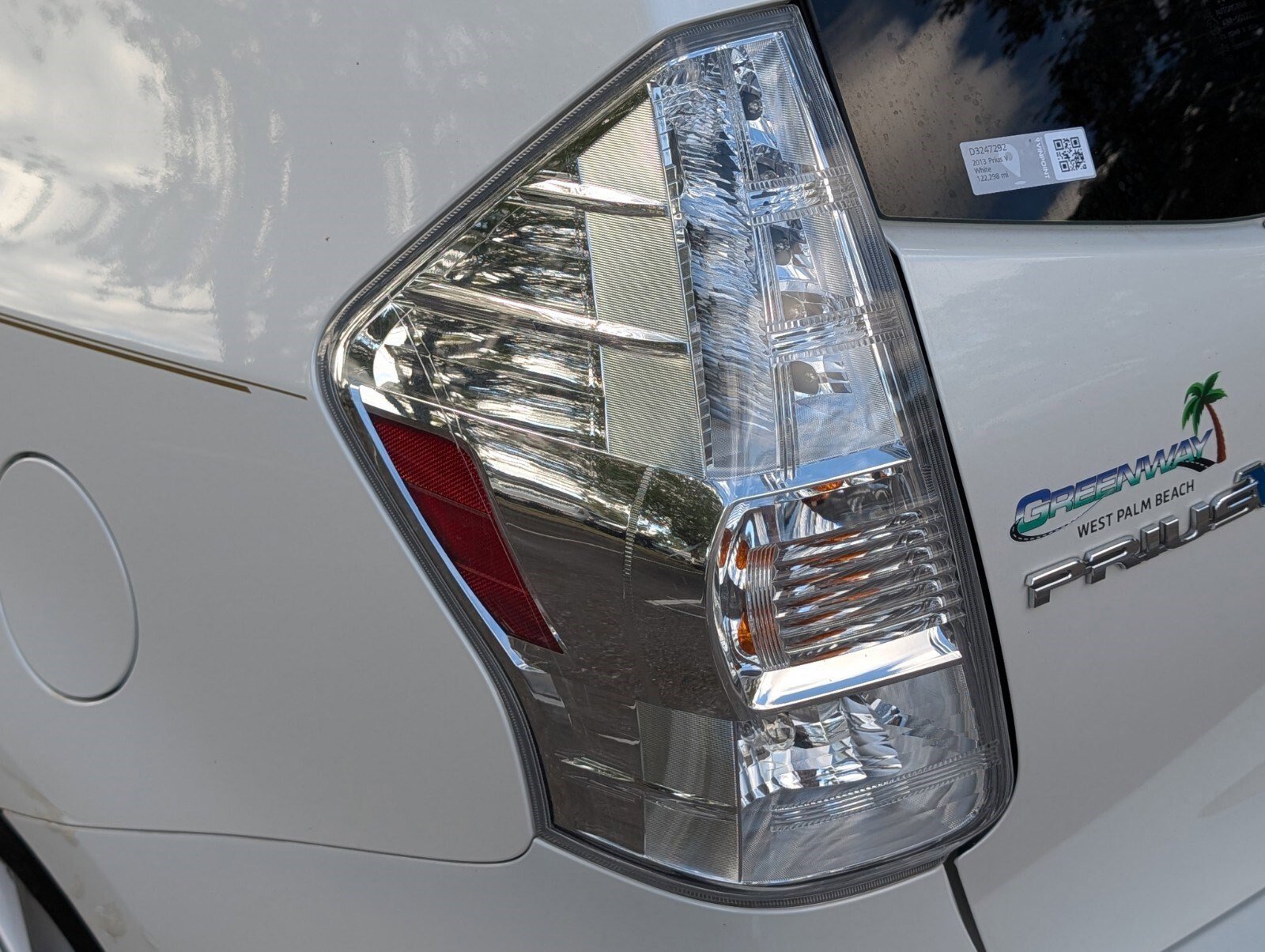 Used 2013 Toyota Prius V Five image 20