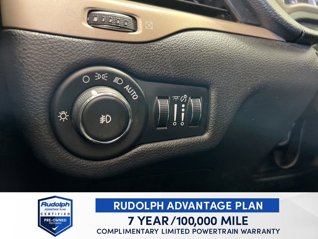 Used 2016 Jeep Cherokee Latitude image 32