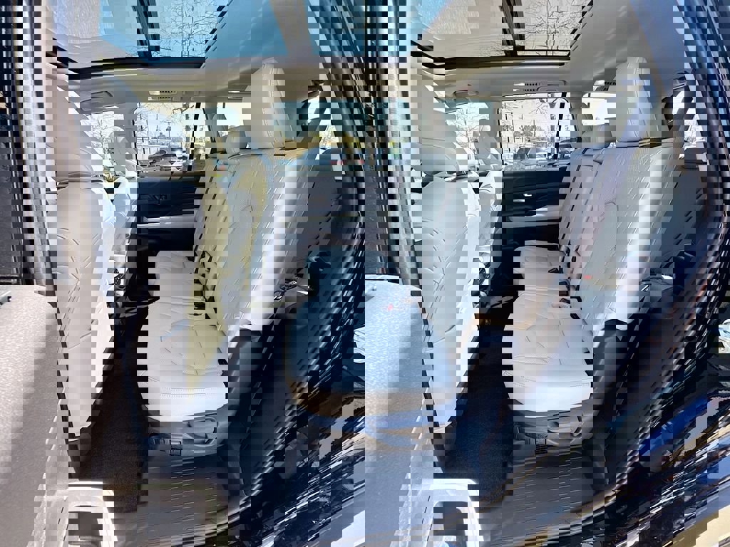 Used 2025 Toyota Grand Highlander Limited image 31