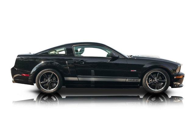 Used 2007 Ford Mustang GT RWD image 2