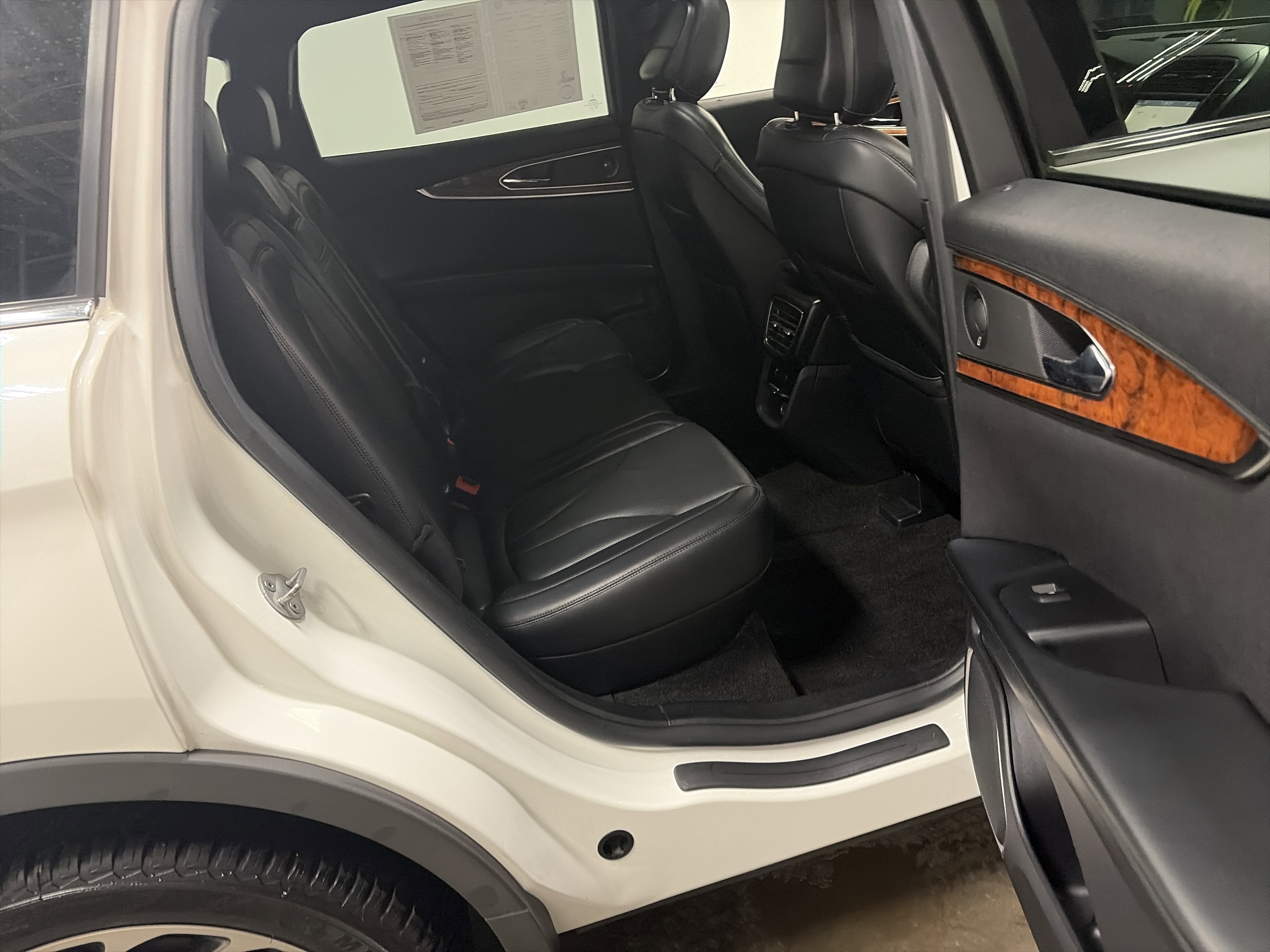 Used 2020 Lincoln Nautilus Reserve w/ Cargo Utility Package image 33