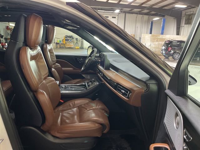Used 2023 Lincoln Aviator Reserve w/ Equipment Group 201A AWD/4WD image 23