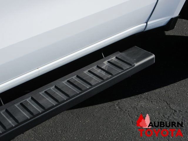 Used 2023 Chevrolet Colorado LT w/ LT Convenience Package image 3