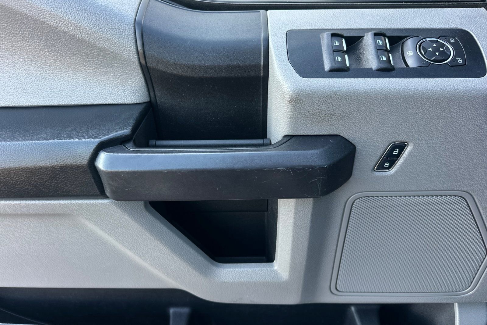 Used 2017 Ford F150 XL w/ Equipment Group 101A Mid image 11